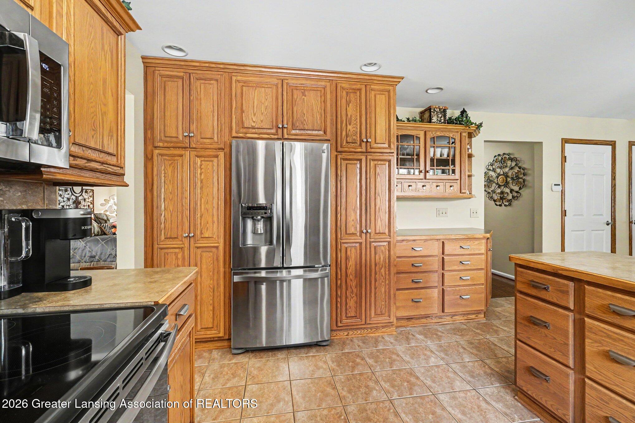 4125 Harper Road Mason, MI 48854 - Photo 7 of 51 007_file_6504