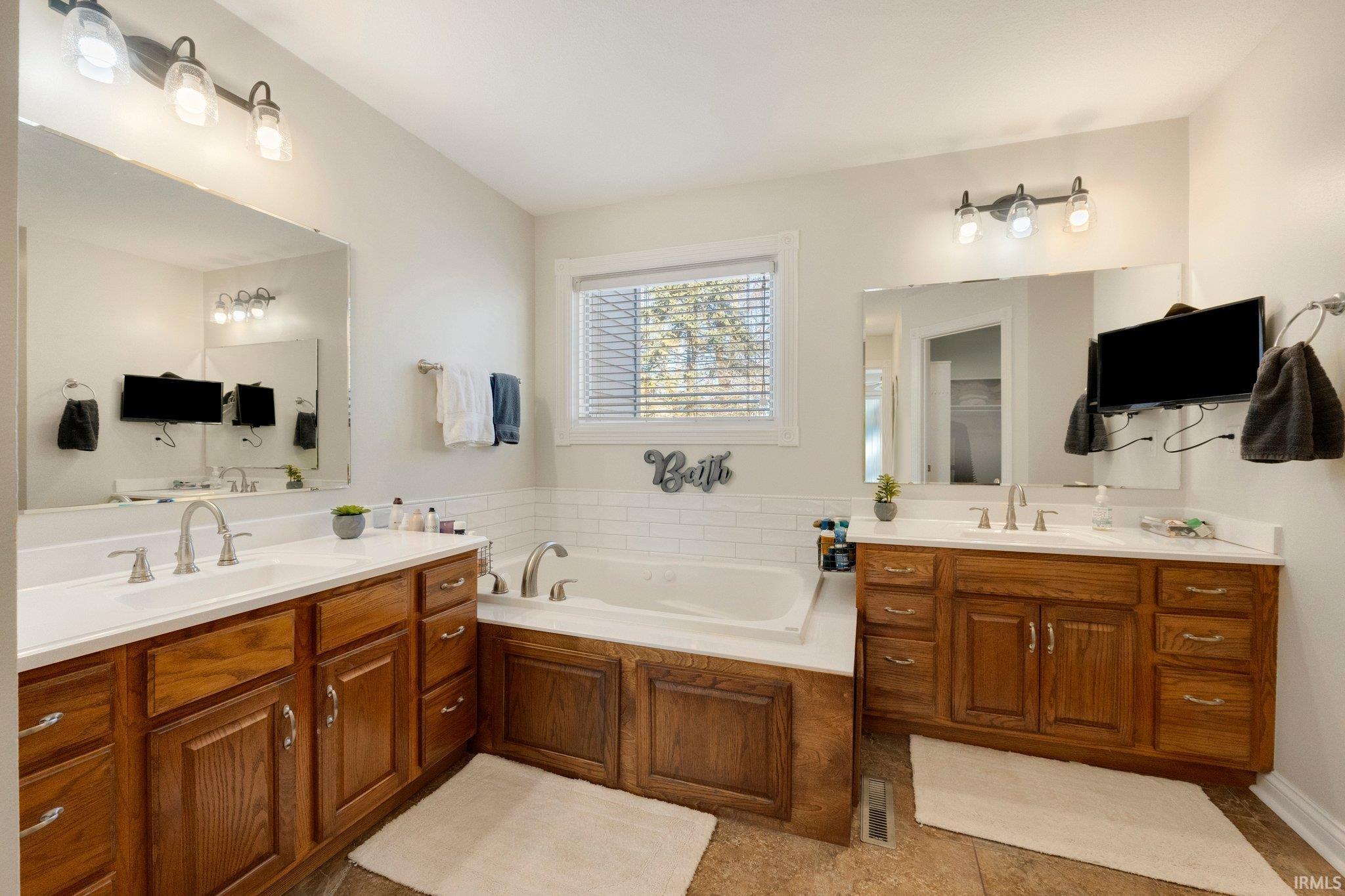 2019 Azurite Place Fort Wayne, IN 46804 - Photo 18 of 35 Gallery Image 18