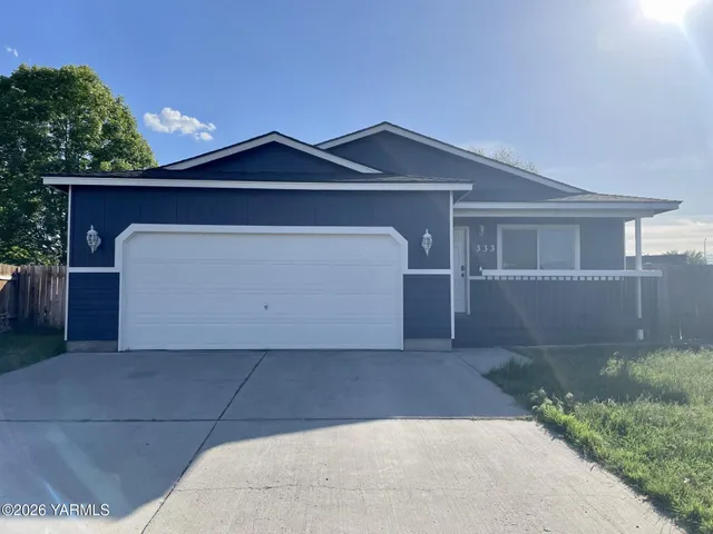 $379,900 | 333 Casi Court, Prosser, WA 99350