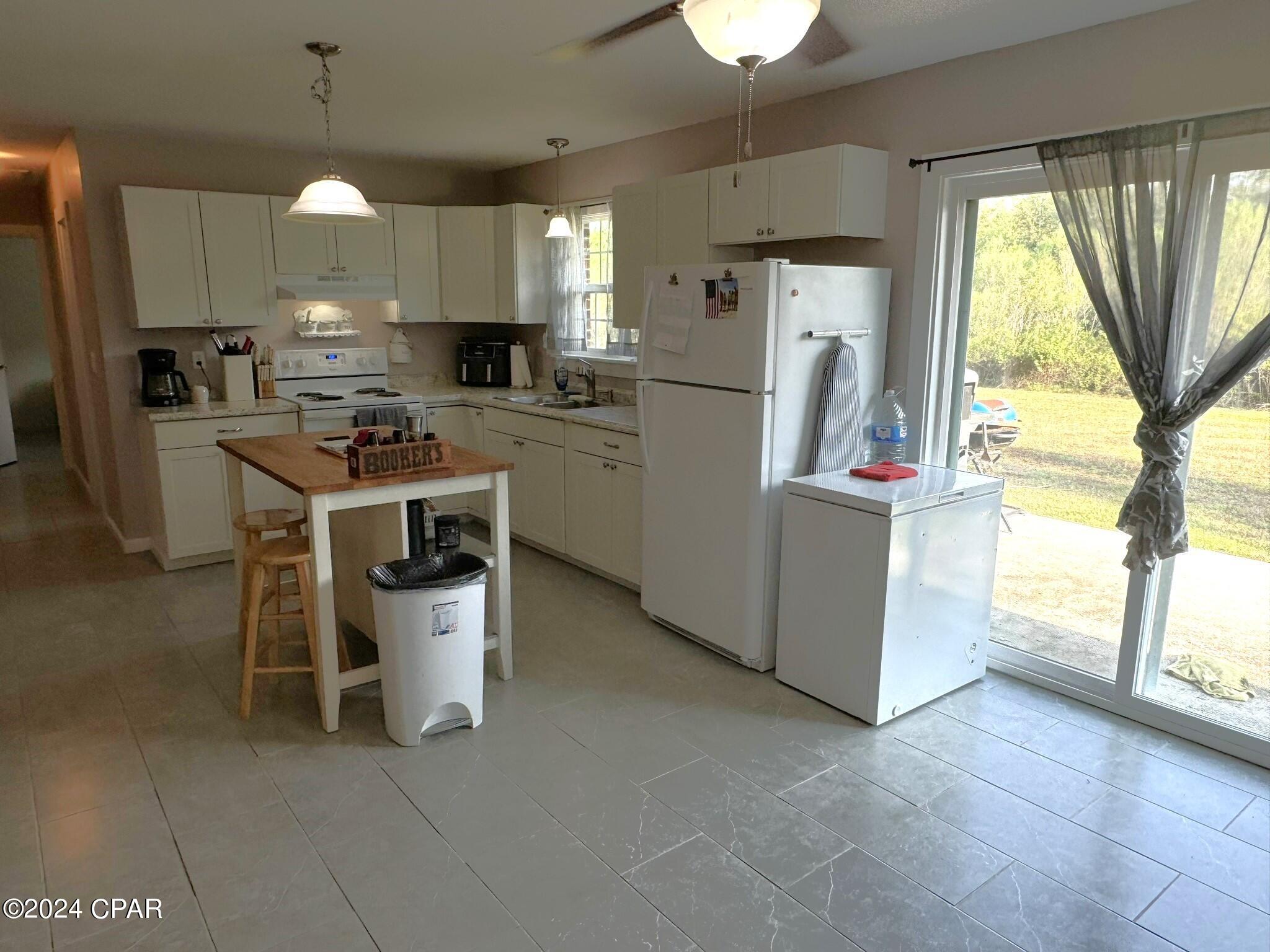 6945 Singletary Street Grand Ridge, FL 32442 - Photo 8 of 31 Gallery Image 8