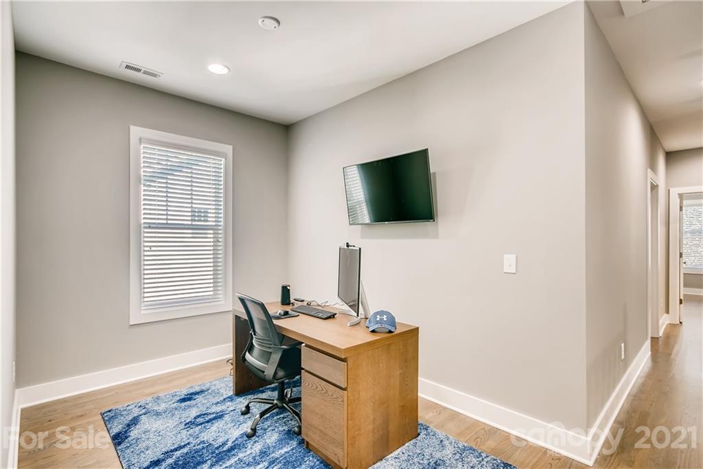 5226 Valley Stream Road Charlotte, NC 28209 - Photo 18 of 28 Gallery Image 18