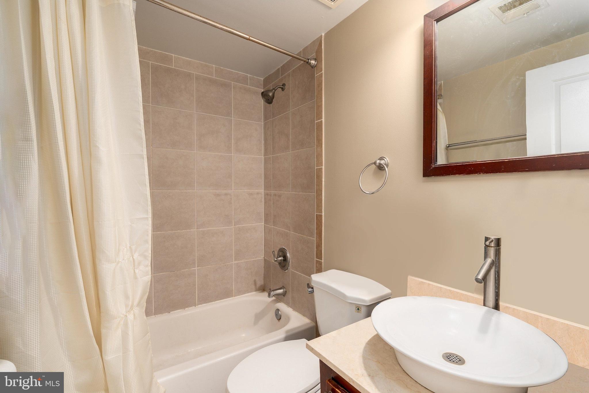 321 T Street Northwest Washington, DC 20001 - Photo 39 of 42 First Level Full-Bath