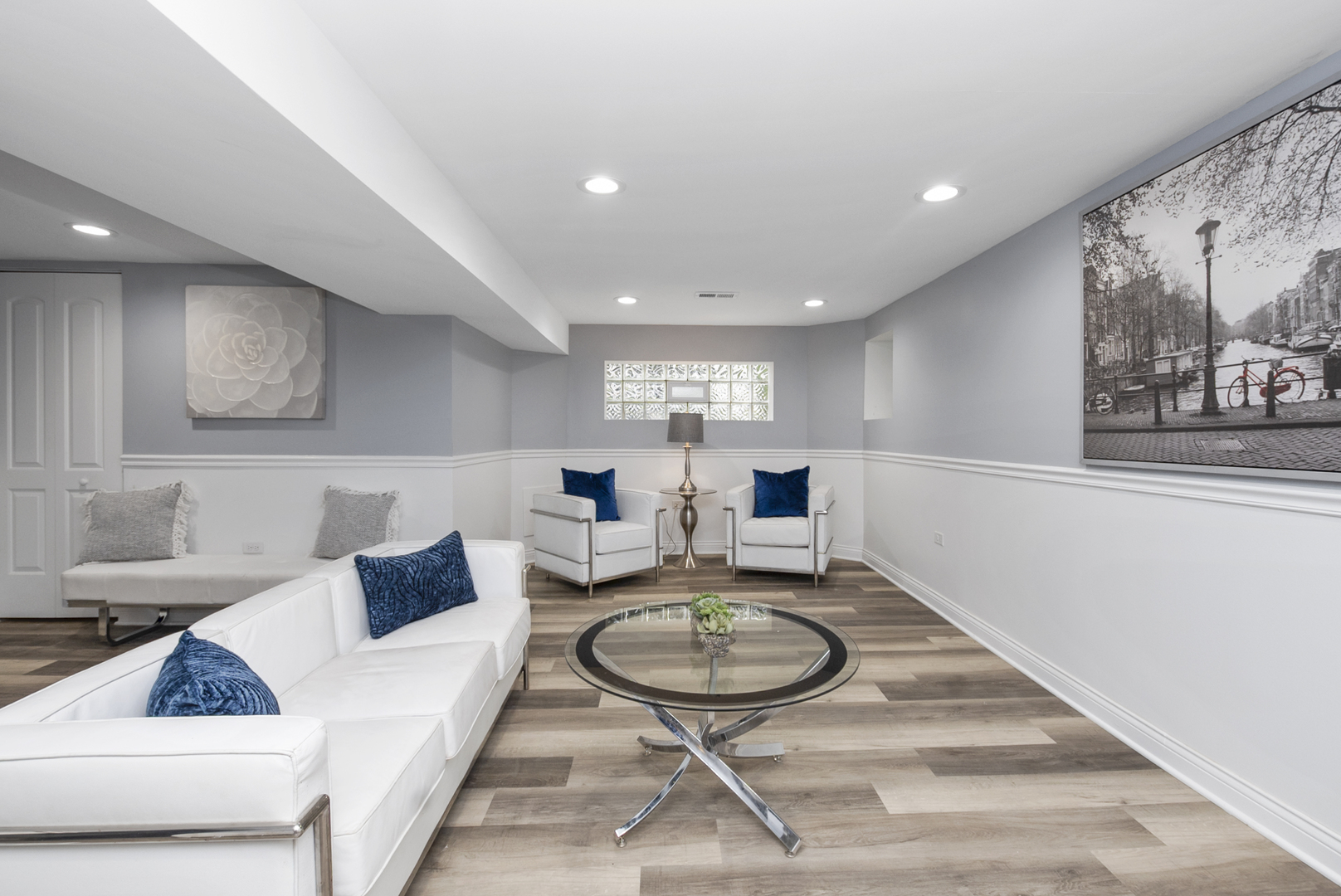 643 East 89th Street Chicago, IL 60619 - Photo 16 of 28 a living room with furniture and wooden floor