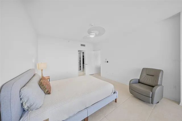 $1,500,000 | 1800 Benjamin Franklin Drive, Unit A1003, Sarasota, FL 34236