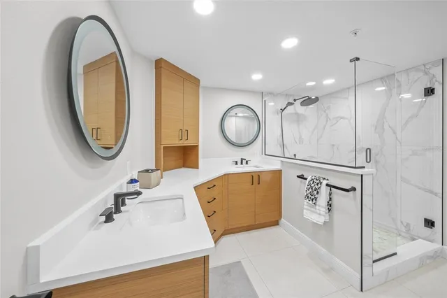 $1,500,000 | 1800 Benjamin Franklin Drive, Unit A1003, Sarasota, FL 34236