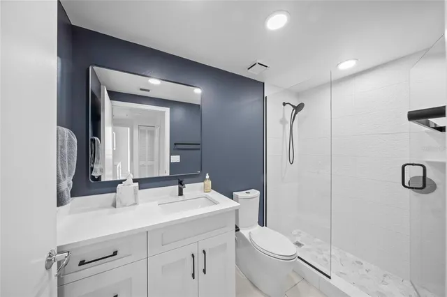 $1,500,000 | 1800 Benjamin Franklin Drive, Unit A1003, Sarasota, FL 34236