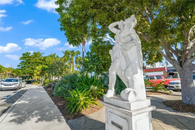 $1,500,000 | 1800 Benjamin Franklin Drive, Unit A1003, Sarasota, FL 34236