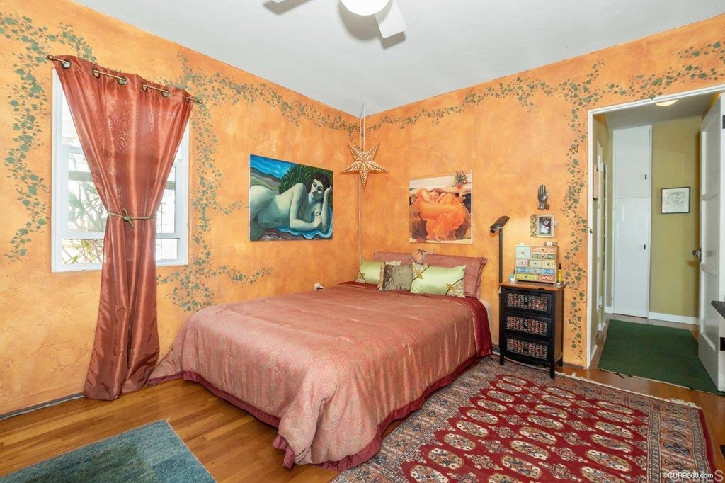 3023-3027 Olive Street San Diego, CA 92104 - Photo 14 of 41 Bedroom also has door leading to hall for easy bathroom access