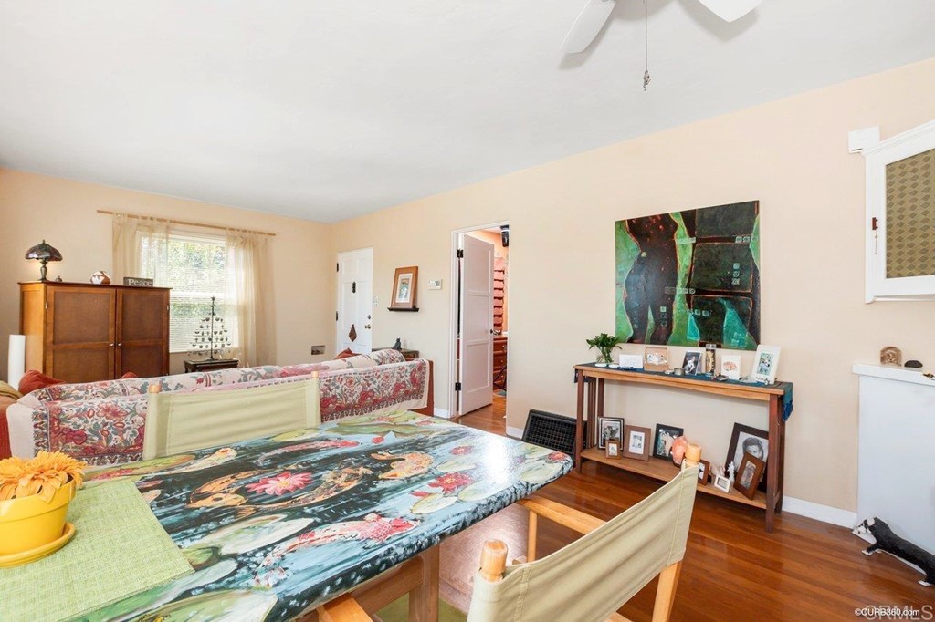 3023-3027 Olive Street San Diego, CA 92104 - Photo 6 of 41 Spacious dining area provides enough room for a table with 6 chairs
