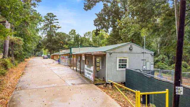 a view of house and outdoor space