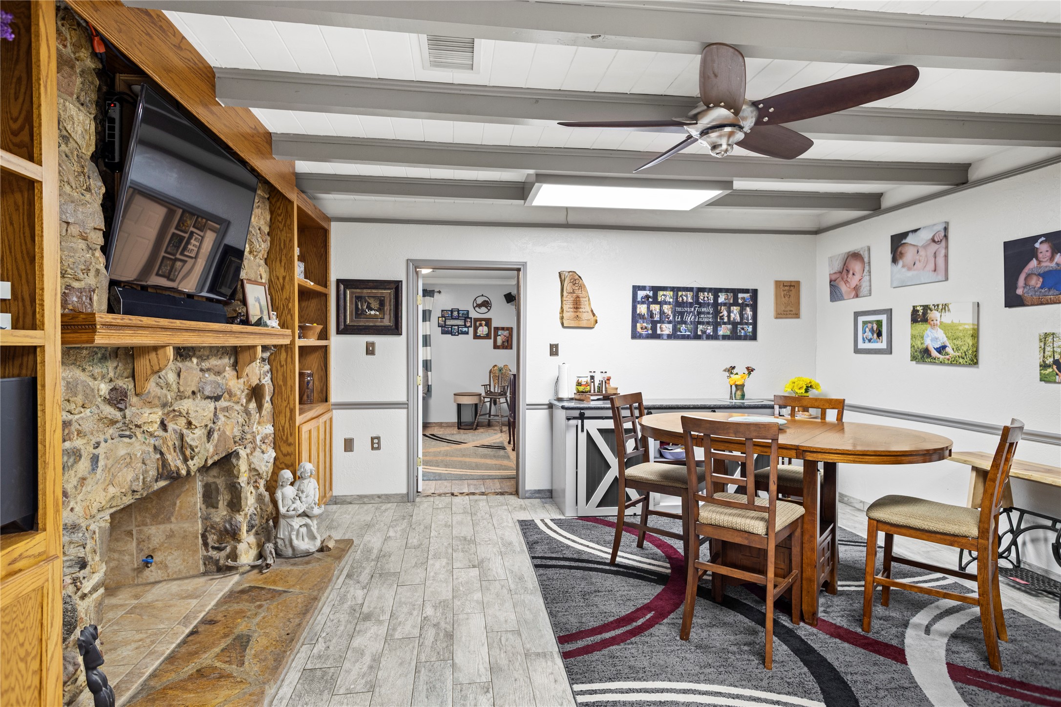 879 Interstate 45 Huntsville, TX 77340 - Photo 10 of 48 a view of a dining room with furniture