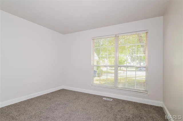 $2,075 | 14429 Jamestown Bay Drive, Florissant, MO 63034