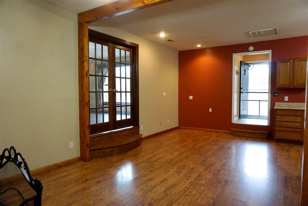 1033 West Eble Road Boonville, IN 47601 - Photo 6 of 34 Gallery Image 6