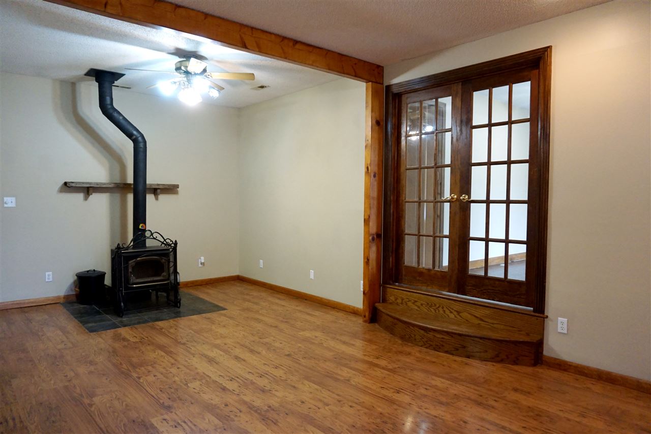 1033 West Eble Road Boonville, IN 47601 - Photo 7 of 34 Gallery Image 7