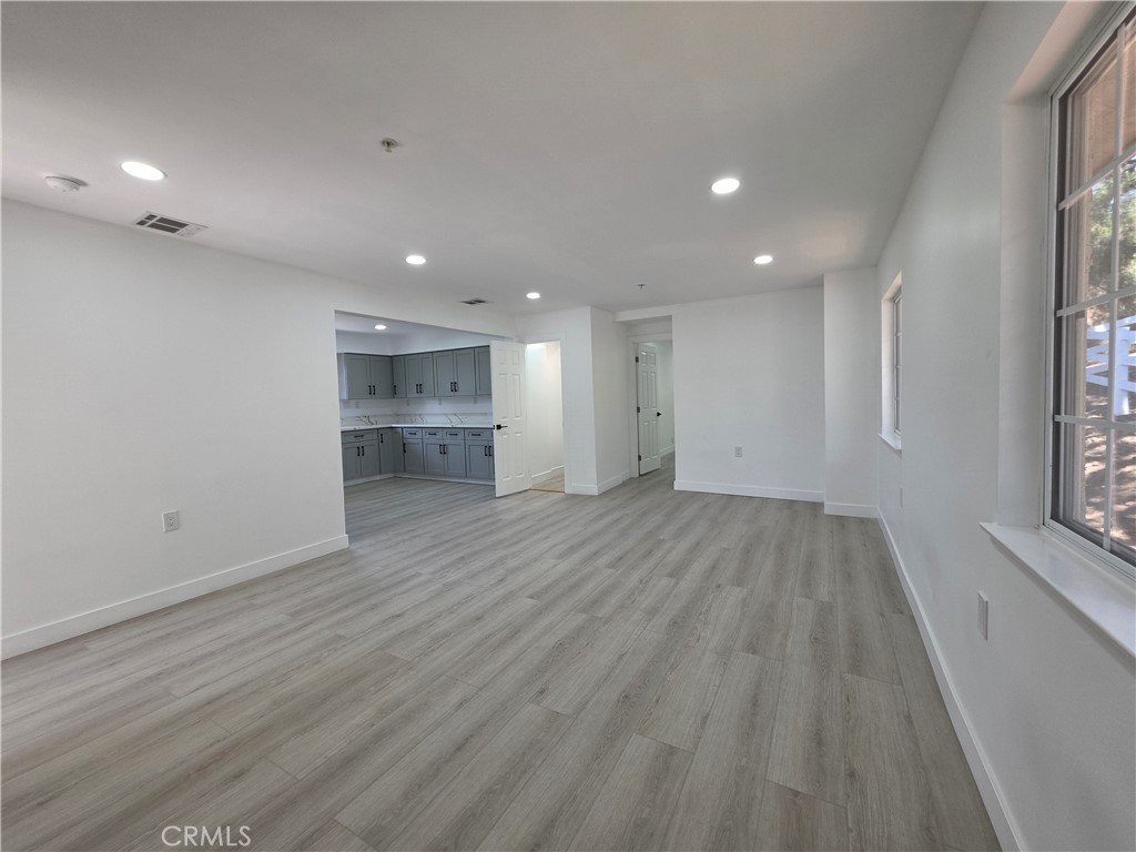 6130 Birch Street Simi Valley, CA 93063 - Photo 9 of 39