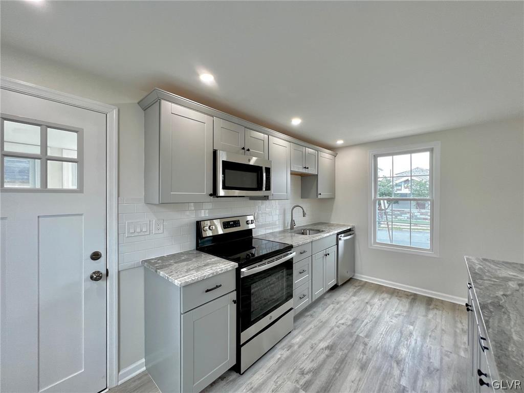 620 Pembroke Road Bethlehem, PA 18018 - Photo 11 of 24 Kitchen view 2