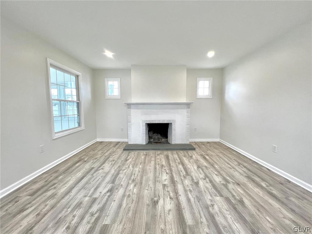 620 Pembroke Road Bethlehem, PA 18018 - Photo 7 of 24 living room