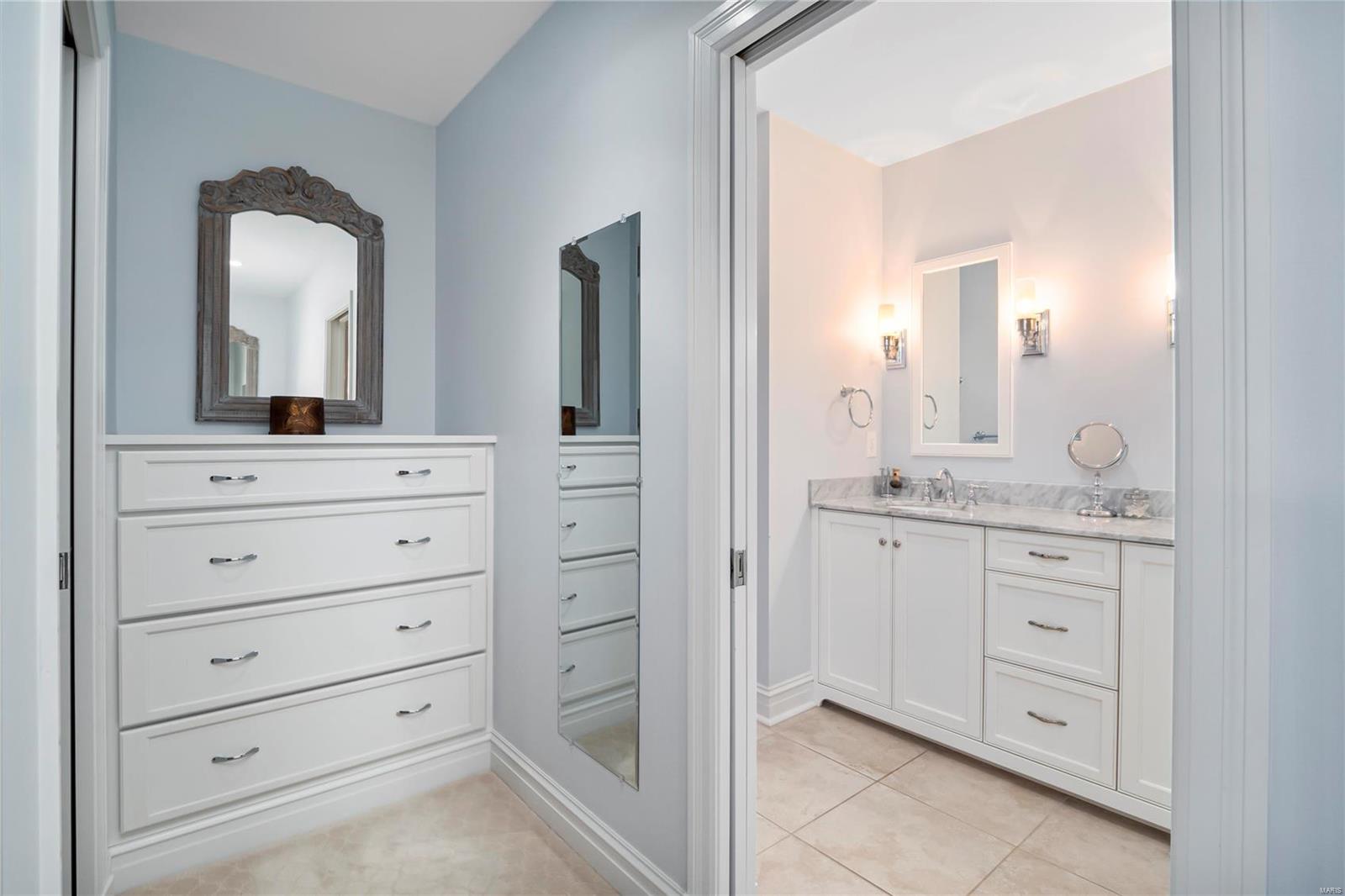 29 Enfield Road St. Louis, MO 63132 - Photo 17 of 30