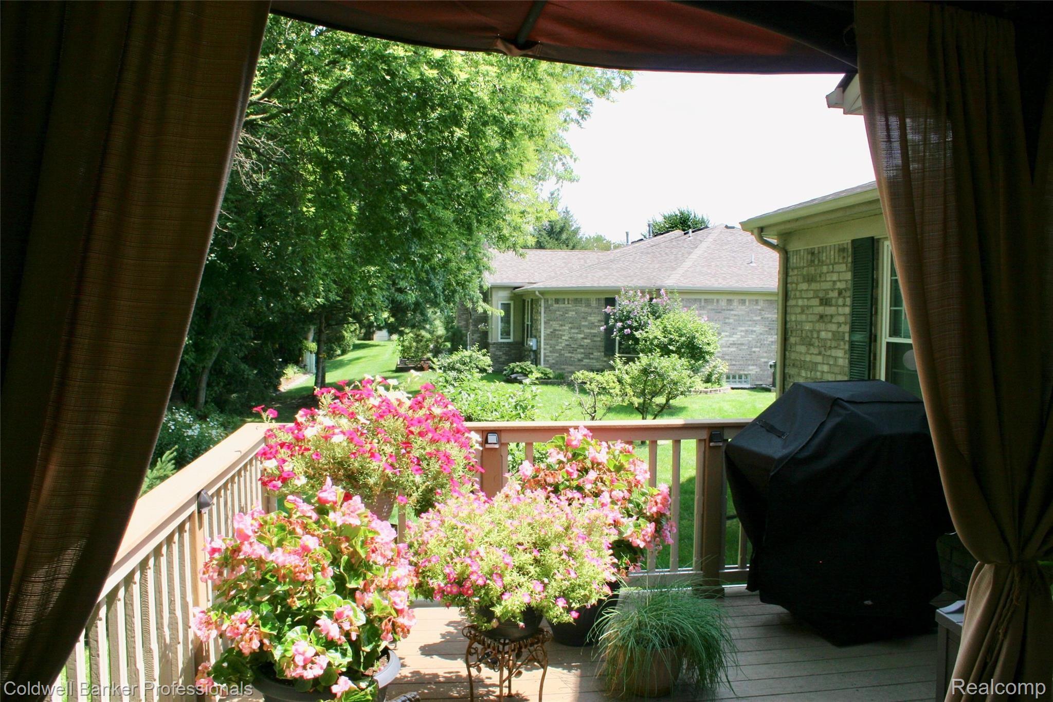 18347 Pleasant Valley Drive Macomb, MI 48044 - Photo 44 of 55 fullsizeoutput_528.jpeg