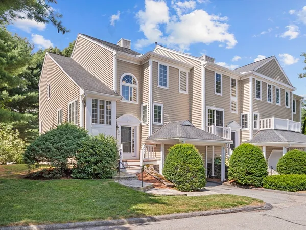 $529,000 | 3901 Knightsbridge Close, Unit 3901, Worcester, MA 01609