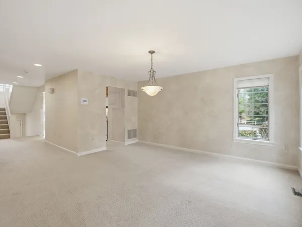 $529,000 | 3901 Knightsbridge Close, Unit 3901, Worcester, MA 01609