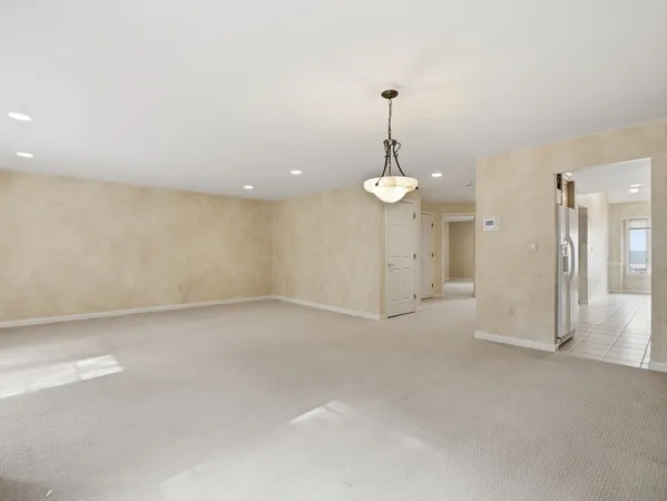 $529,000 | 3901 Knightsbridge Close, Unit 3901, Worcester, MA 01609