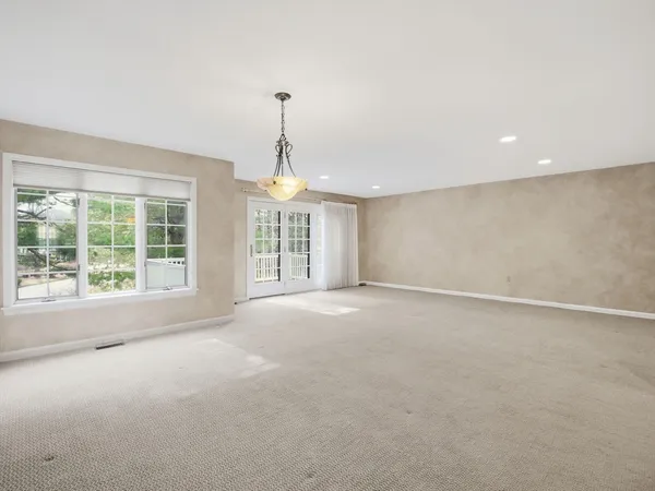 $529,000 | 3901 Knightsbridge Close, Unit 3901, Worcester, MA 01609
