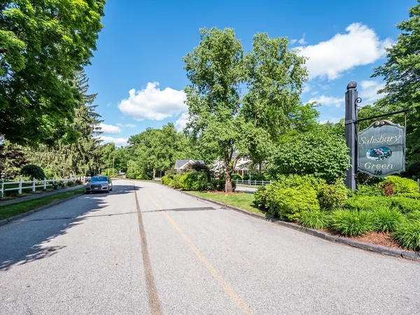 $529,000 | 3901 Knightsbridge Close, Unit 3901, Worcester, MA 01609