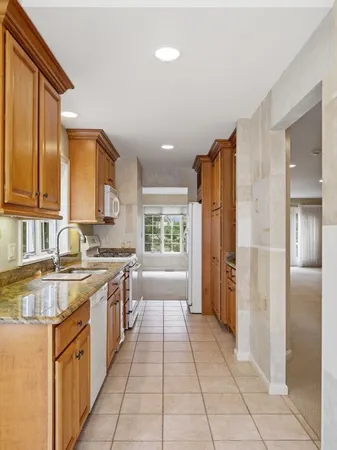 $529,000 | 3901 Knightsbridge Close, Unit 3901, Worcester, MA 01609