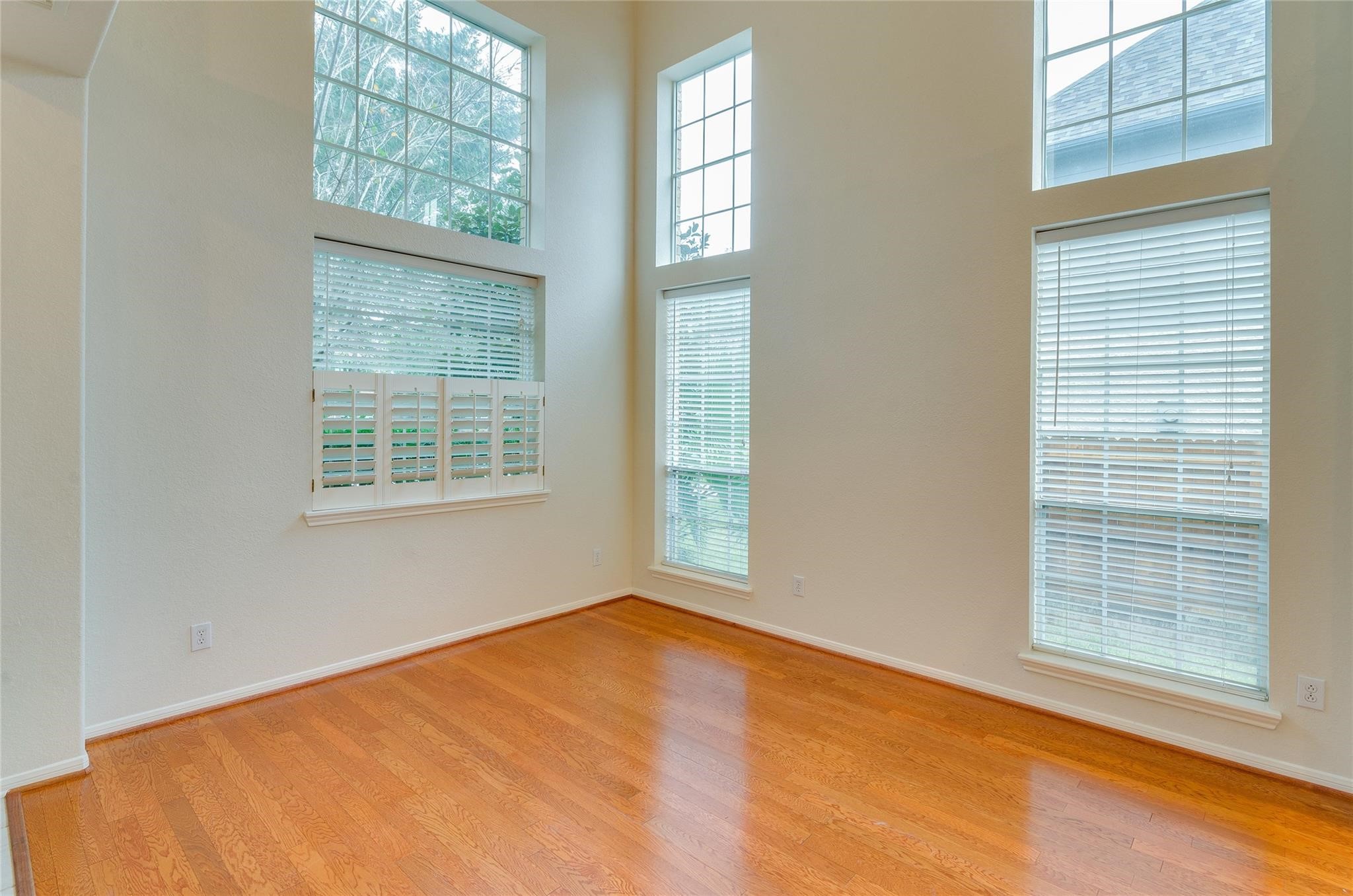 4019 Angel Spring Drive Sugar Land, TX 77479 - Photo 4 of 50 a view of an empty room with a window