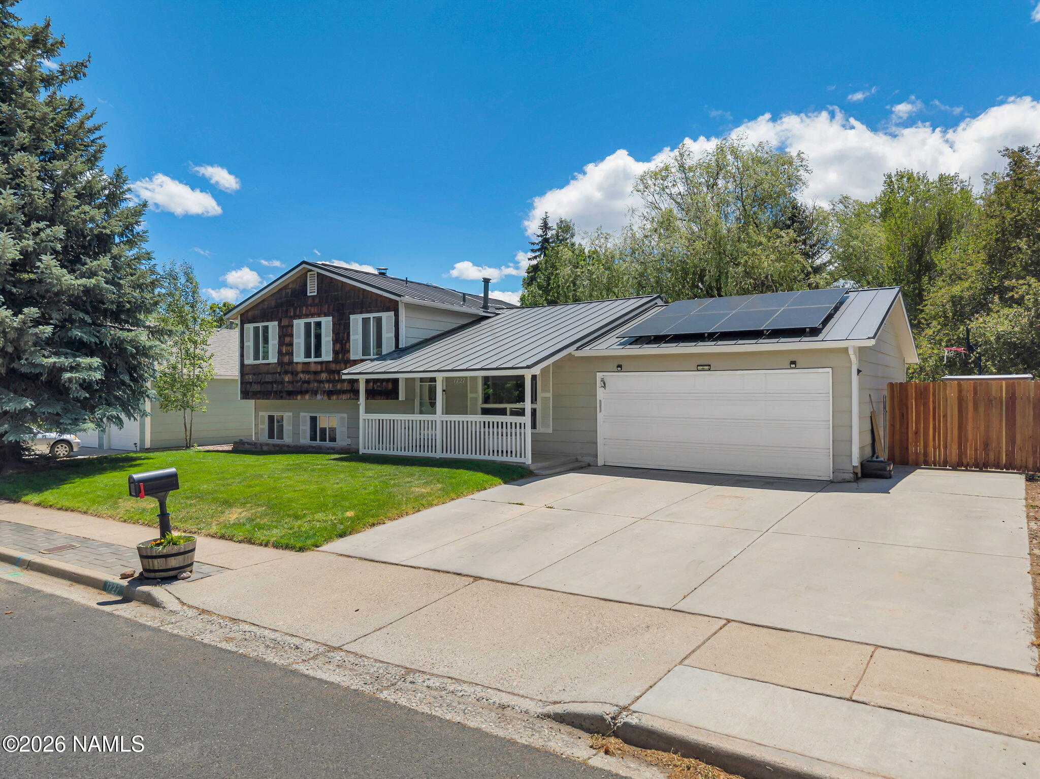 1727 North Deer Crossing Road Flagstaff, AZ 86004 - Photo 2 of 35 Front of House