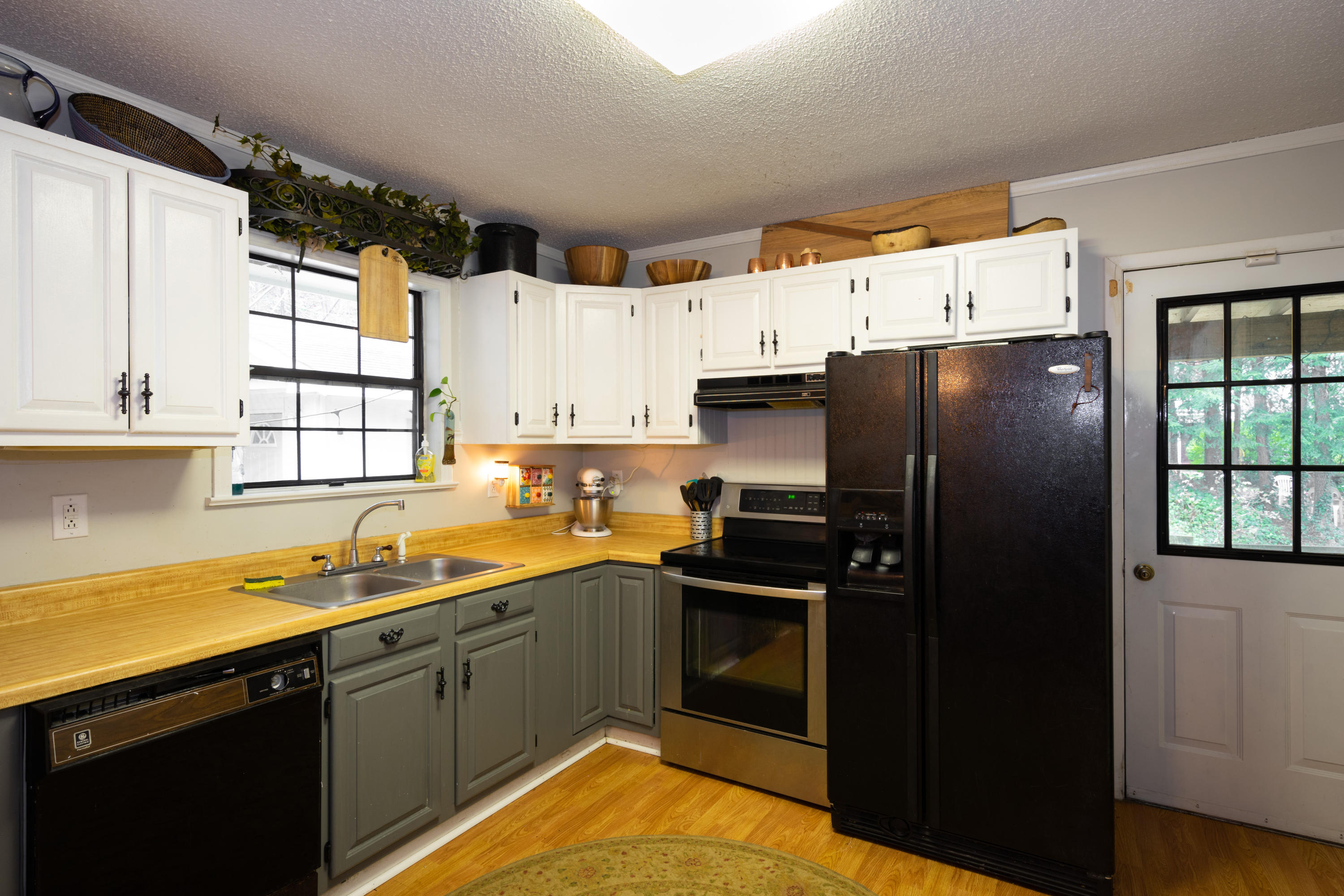 873 Donaldson Road Chattanooga, TN 37412 - Photo 4 of 22 Kitchen