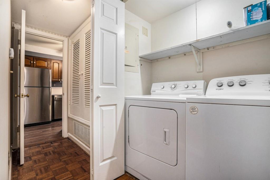 1484 Leafmore Place Decatur, GA 30033 - Photo 14 of 33 a utility room with dryer and washer