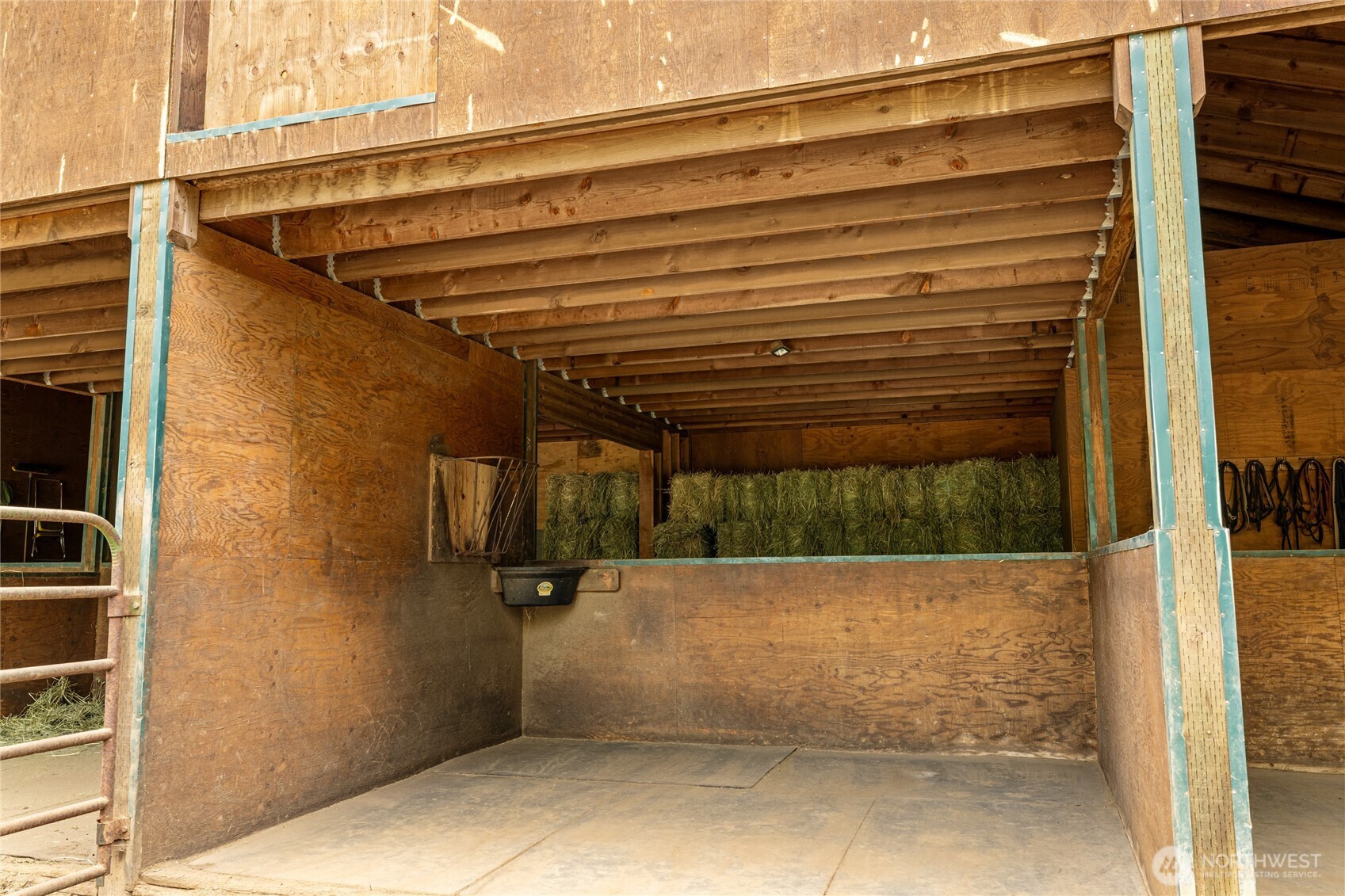1101 Emerick Road Cle Elum, WA 98922 - Photo 12 of 40 a view of a wooden door