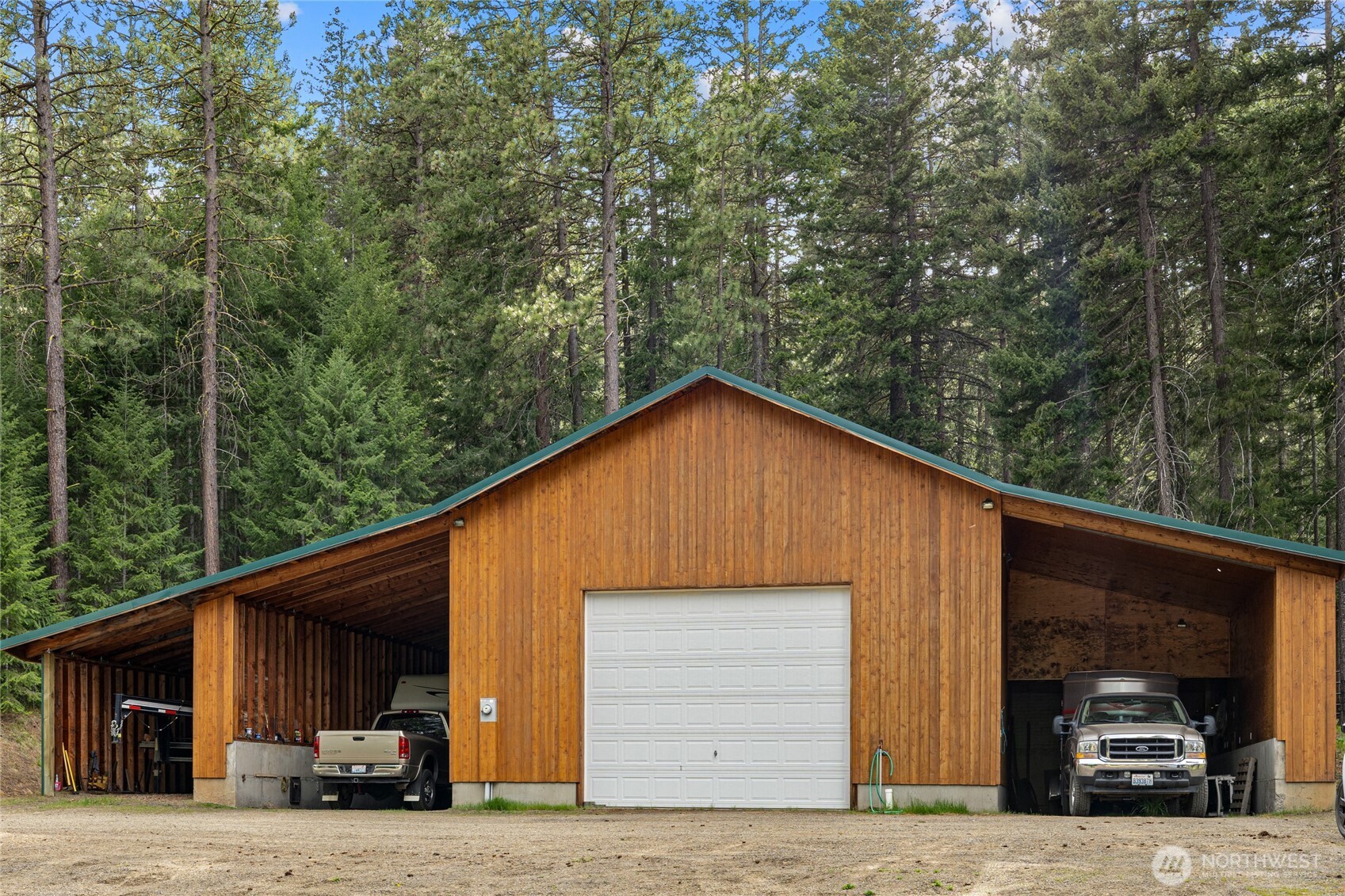 1101 Emerick Road Cle Elum, WA 98922 - Photo 2 of 40 a view of a house with a garage