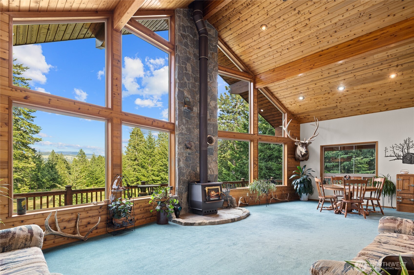 1101 Emerick Road Cle Elum, WA 98922 - Photo 22 of 40 a room with furniture and a large window