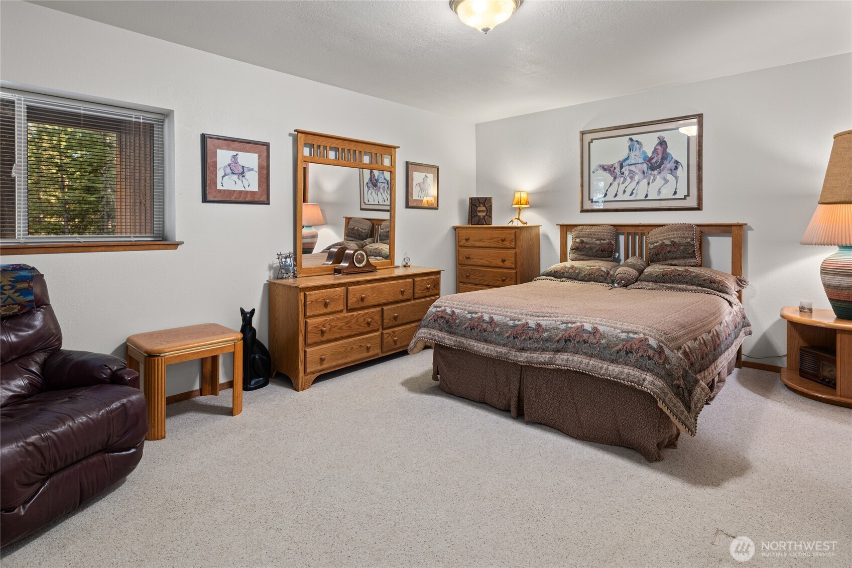 1101 Emerick Road Cle Elum, WA 98922 - Photo 31 of 40 a bedroom with a bed and furniture