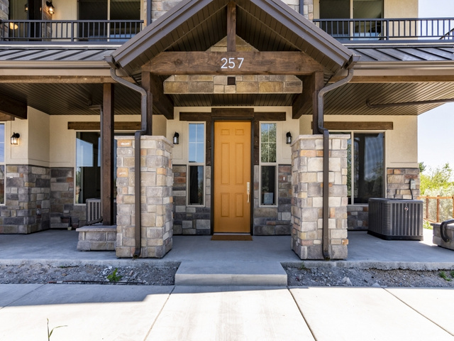 287 East 10600th Street South, Unit 17 Sandy, UT 84070 - Photo 1 of 1