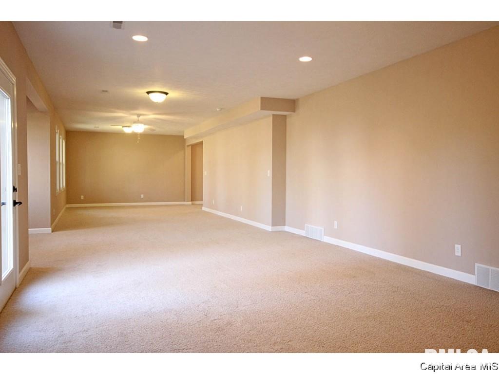 2701 Newcastle Court Springfield, IL 62711 - Photo 30 of 36 Gallery Image 30