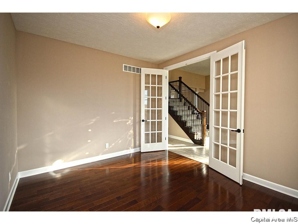 2701 Newcastle Court Springfield, IL 62711 - Photo 7 of 36 Gallery Image 7