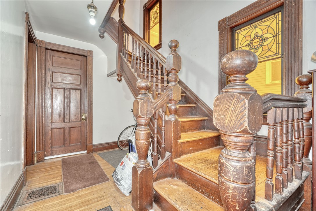485 Meigs Street Rochester, NY 14607 - Photo 25 of 41 Shared Enterance/Exit