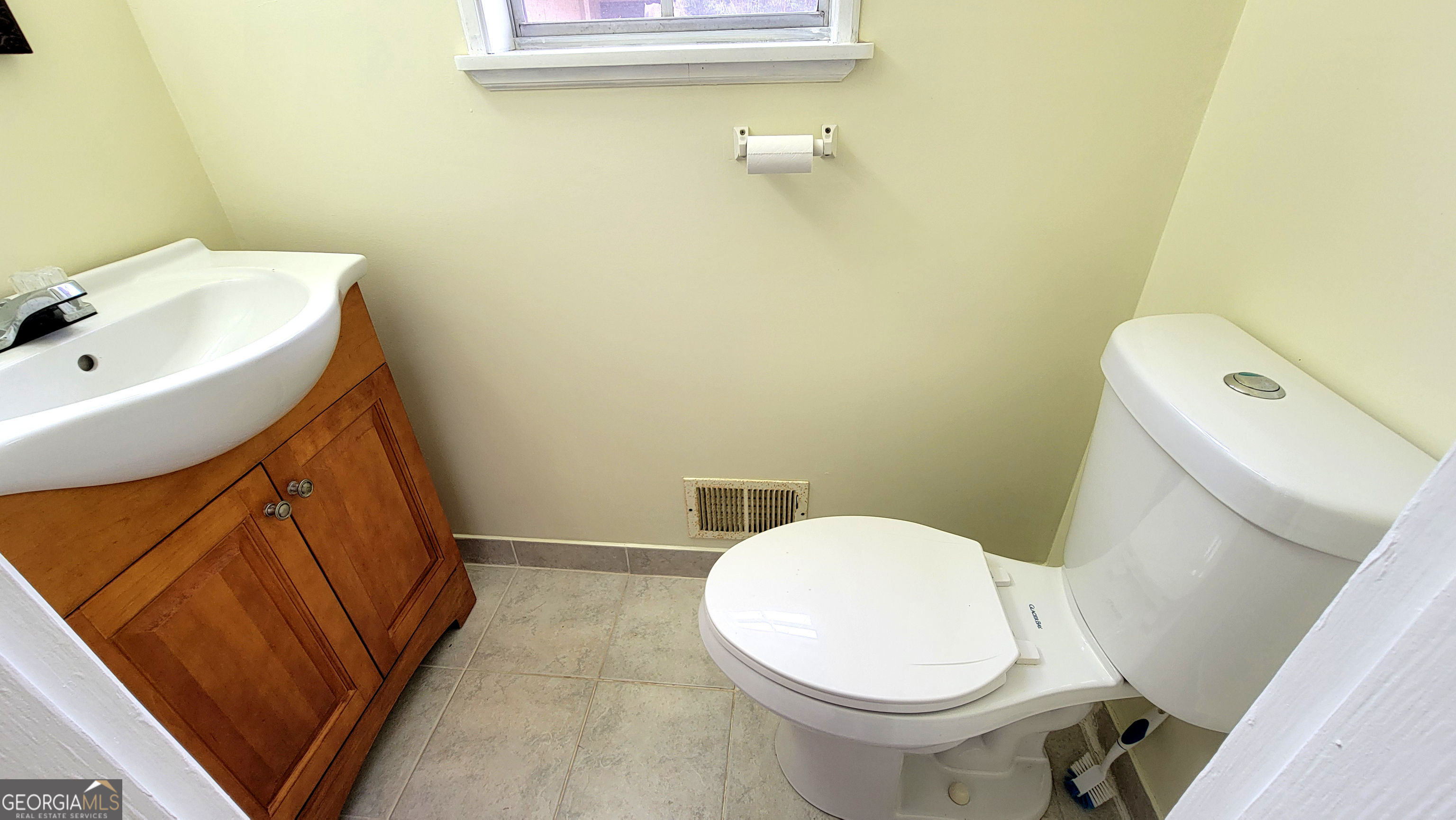 6418 Maddox Road Morrow, GA 30260 - Photo 8 of 44