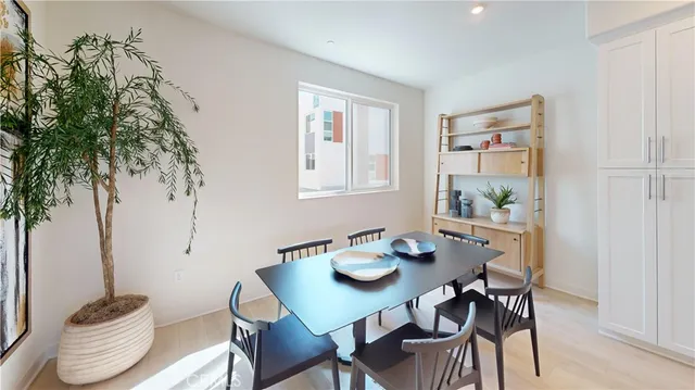 $949,990 | 1814 East 1st Street, Unit 350, Santa Ana, CA 92705