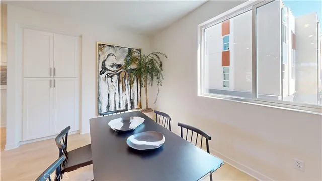 $949,990 | 1814 East 1st Street, Unit 350, Santa Ana, CA 92705