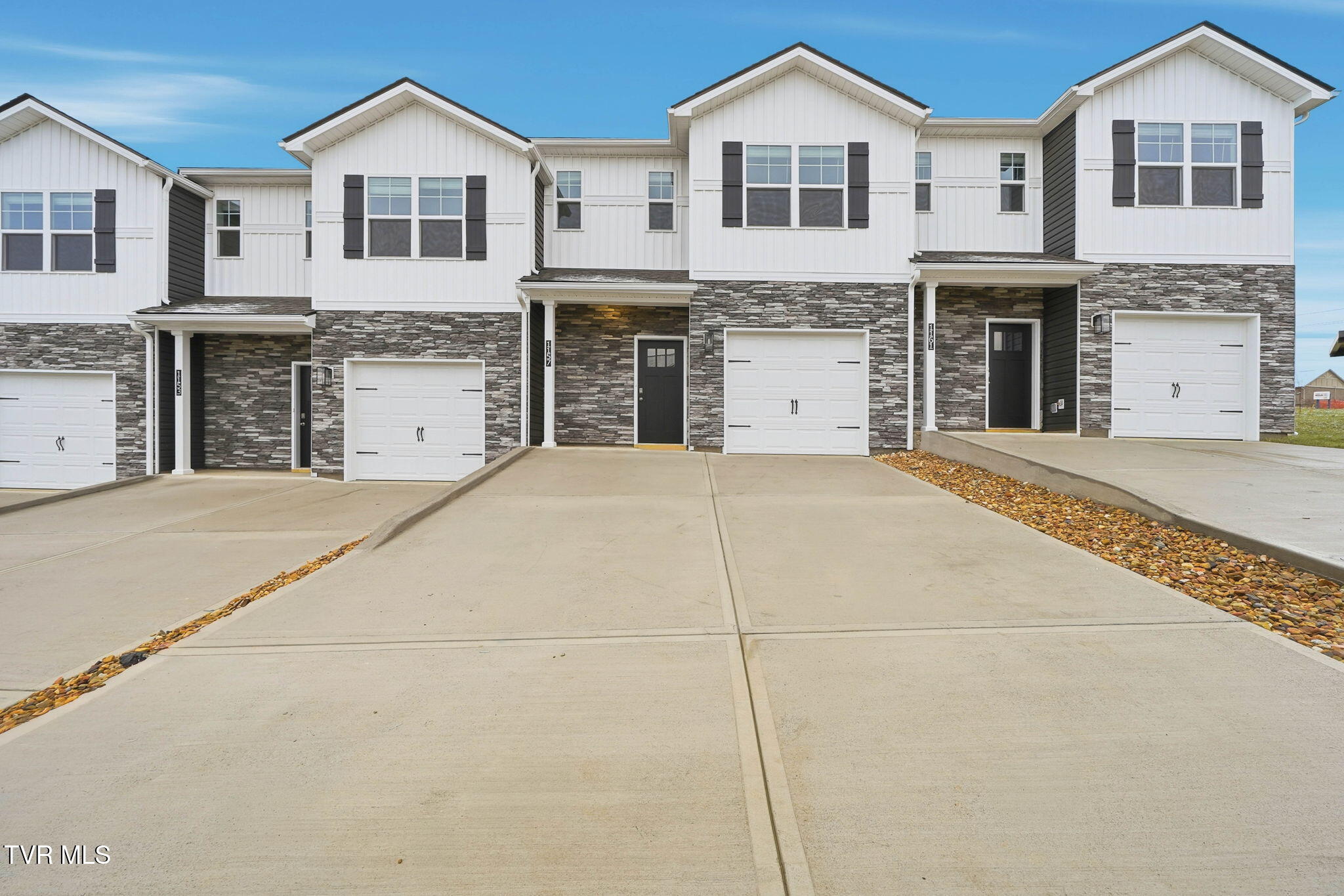 1157 Wenna Way Kingsport, TN 37664 - Photo 1 of 28 1-web-or-mls-1157 Wenna Wy-1