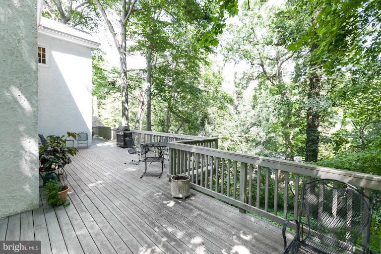 202 Longwood Road Baltimore, MD 21210 - Photo 4 of 22 Exterior (Rear)