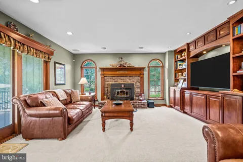 $960,000 | 103 Fox Chase Court, Southampton, NJ 08088