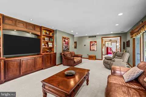 $960,000 | 103 Fox Chase Court, Southampton, NJ 08088