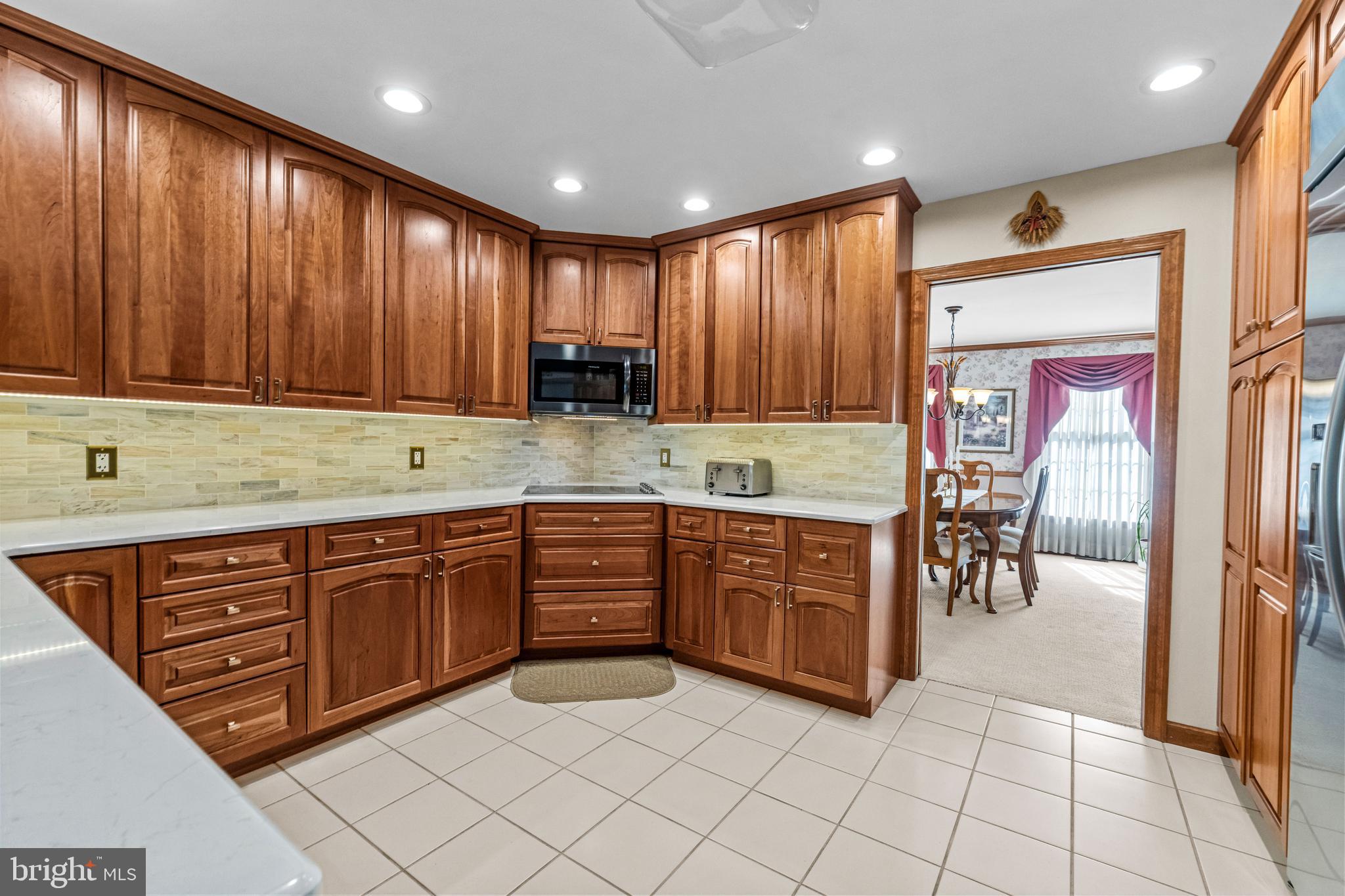 103 Fox Chase Court Southampton, NJ 08088 - Photo 27 of 98