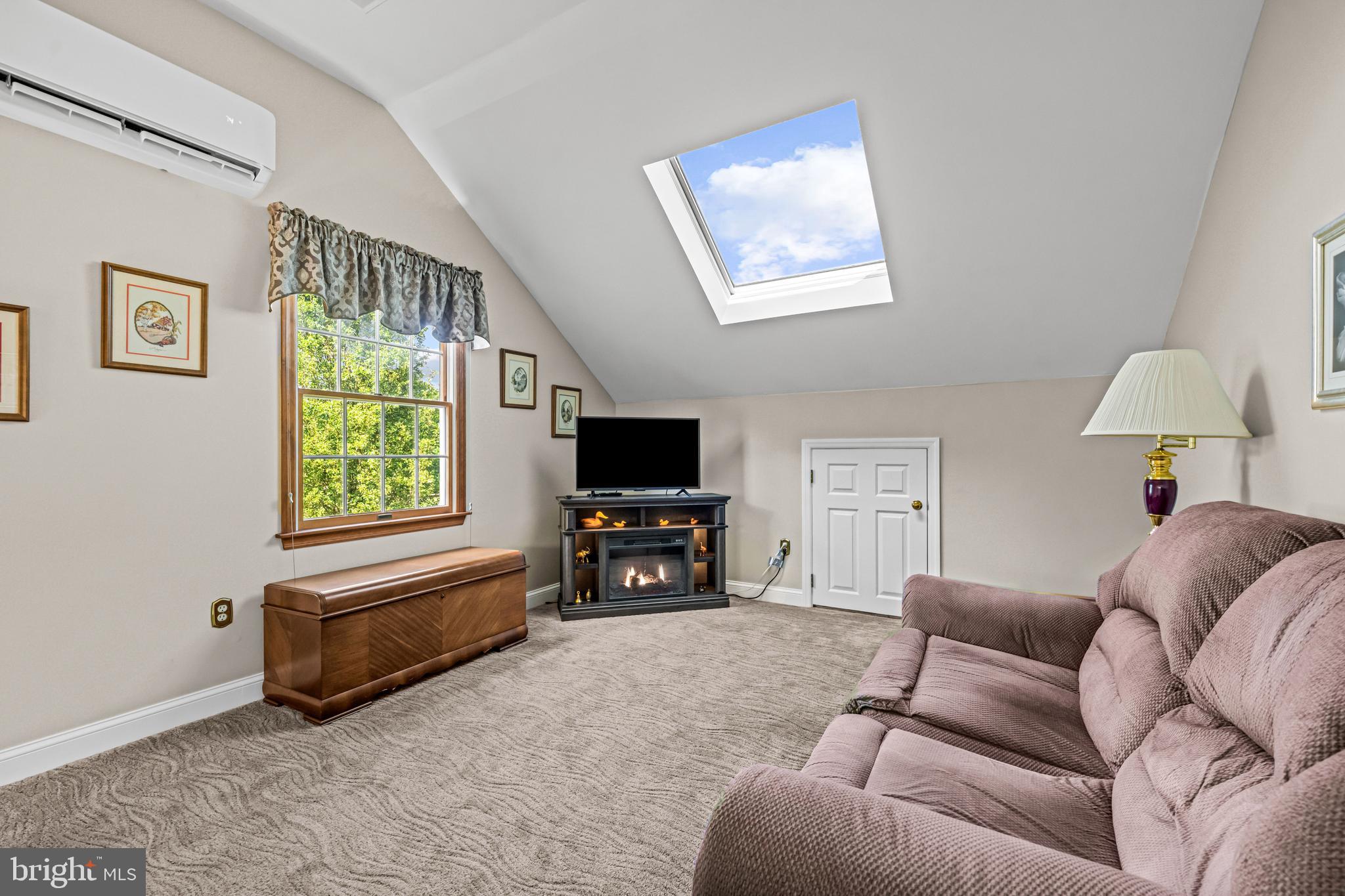 103 Fox Chase Court Southampton, NJ 08088 - Photo 44 of 98 a living room with furniture and a flat screen tv